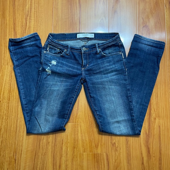 Abercrombie & Fitch Denim - Abercrombie straight leg denim size 25